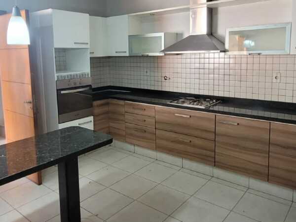 Hermosa casa en barrio Herrera, foto 4