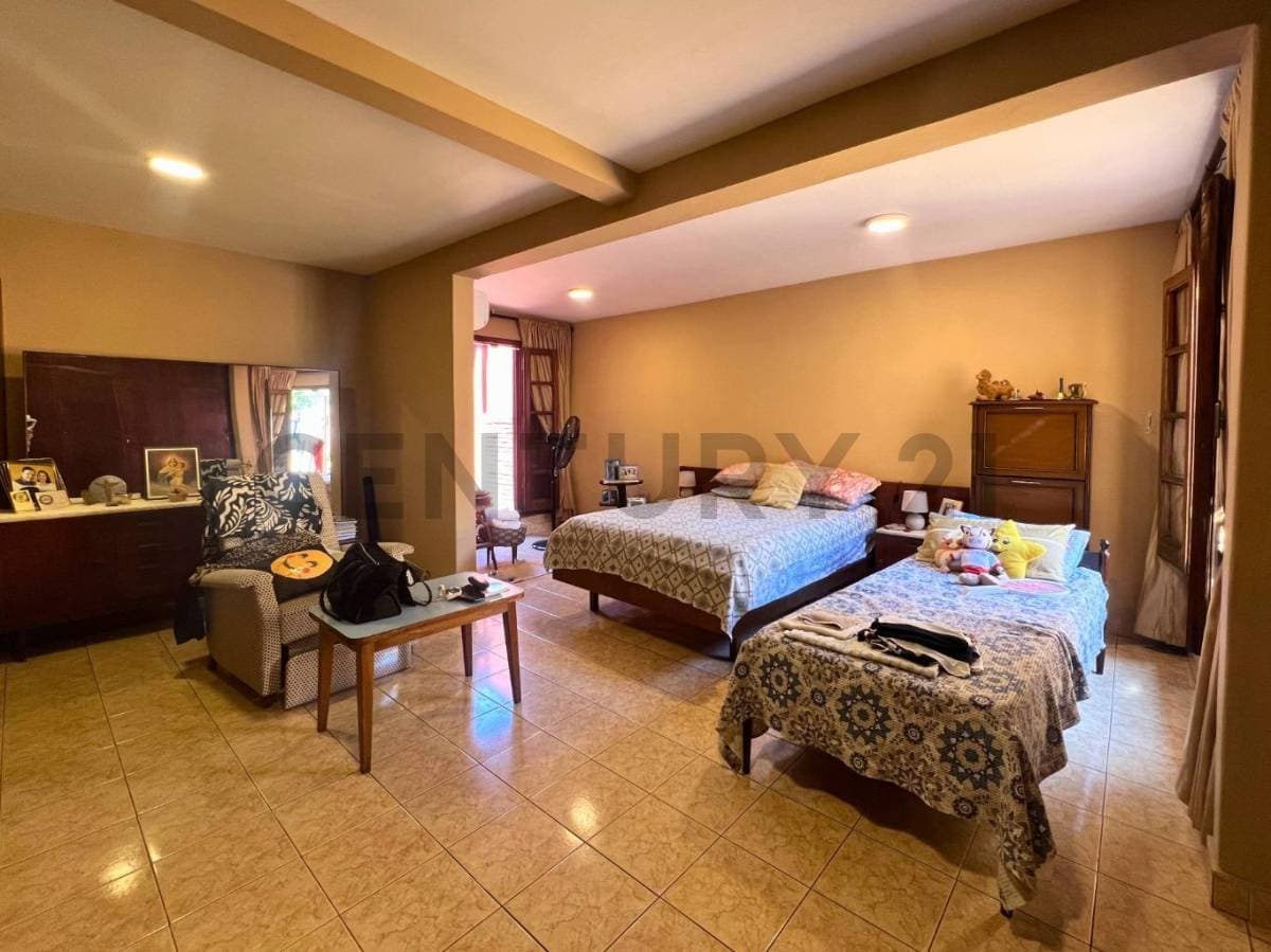 Casa con excelente ubicación en barrio los laureles, foto 4