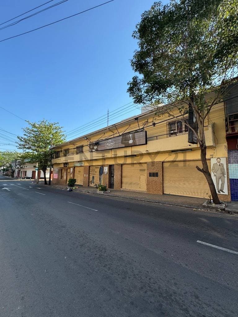Vendo edificio con locales comerciales y departamentos (Todos alquilados)