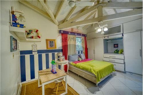 Residencia que se encuentra en el barrio Felicidad, foto 5