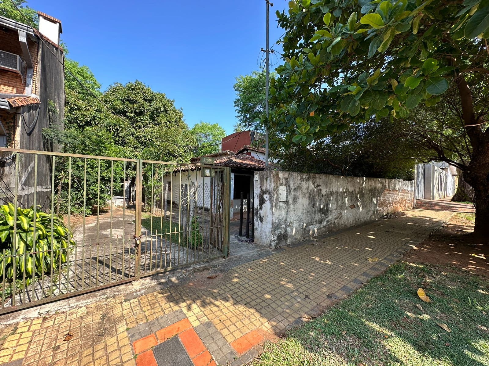 En Venta Terreno Zona Shopping Del Sol — foto 1