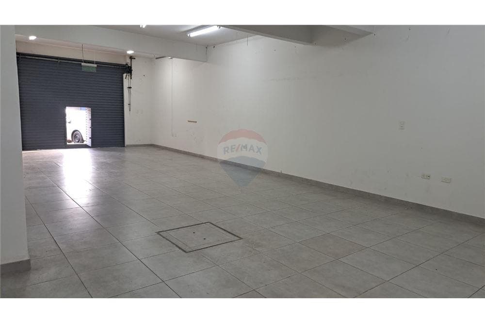 Salon comercial en villa aurelia!!, foto 2