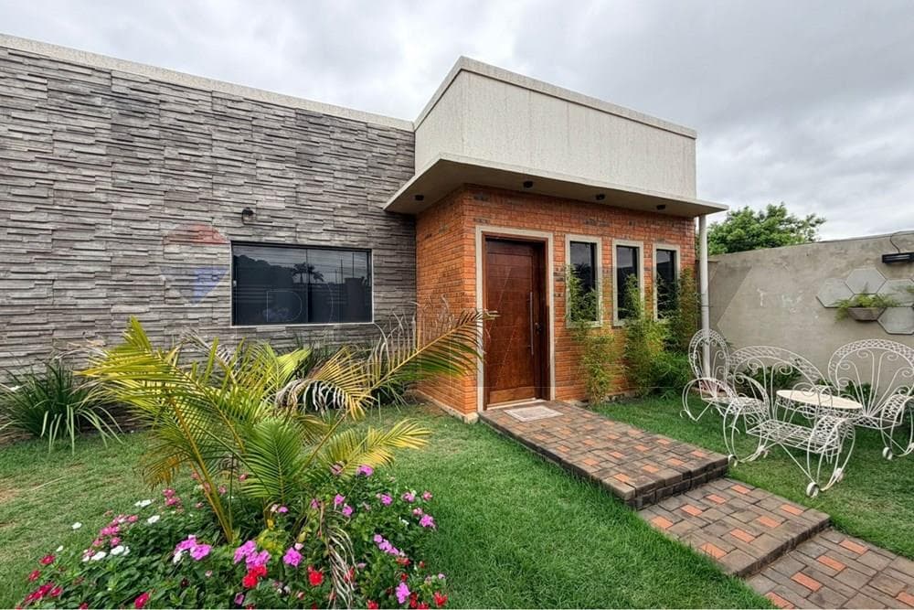 Casa en venta de 3 dorm en Luque Mora Cue, foto 1