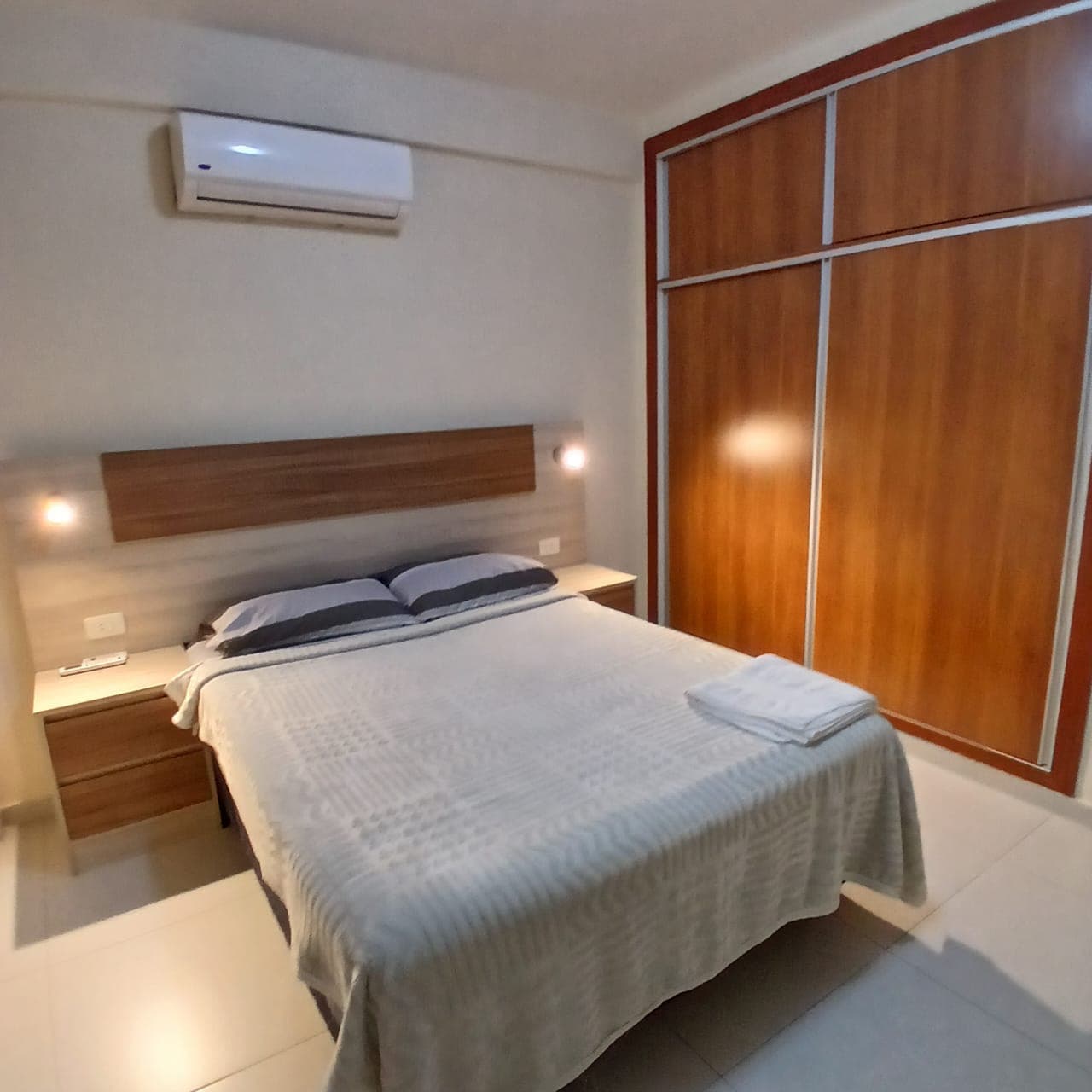 Departamento Amoblado de 2 Dormitorios en Asunción – Cochera Incluida, foto 3