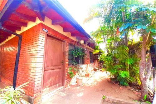 Vendo casa Barrio Recoleta en esquina