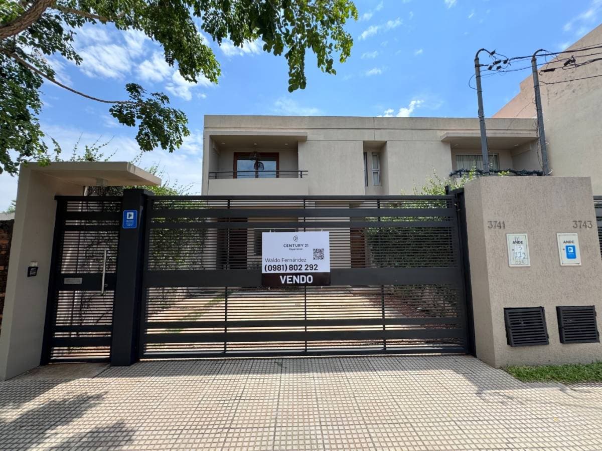 Casa-duplex en venta – ytay