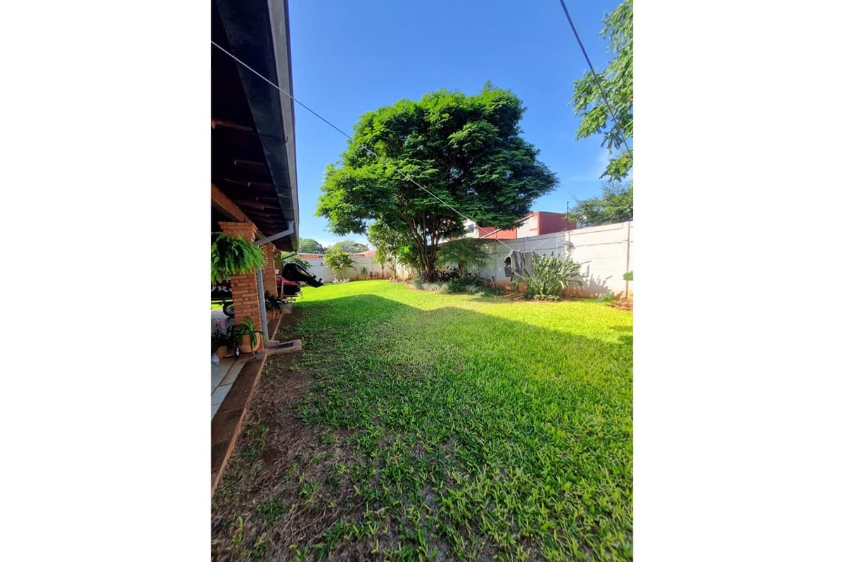 Casa-venta Campo grande Luque, foto 2