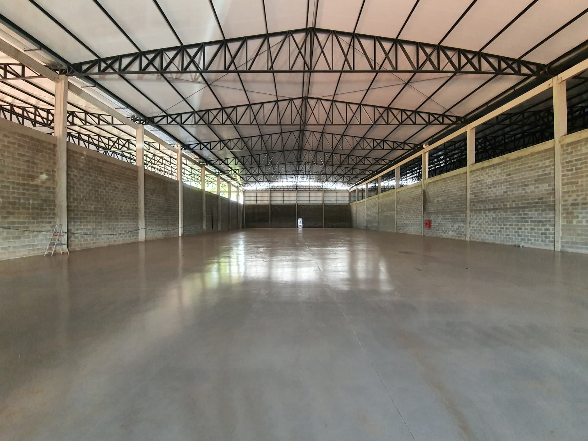 Depositos de 1.500 m2 en Ciudad del Este‼️ c-1154, foto 1