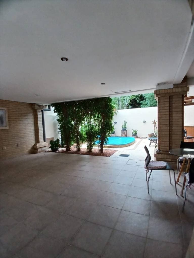 En alquiler hermosa casa amoblada de tres dormitorios, en condominio — foto 3