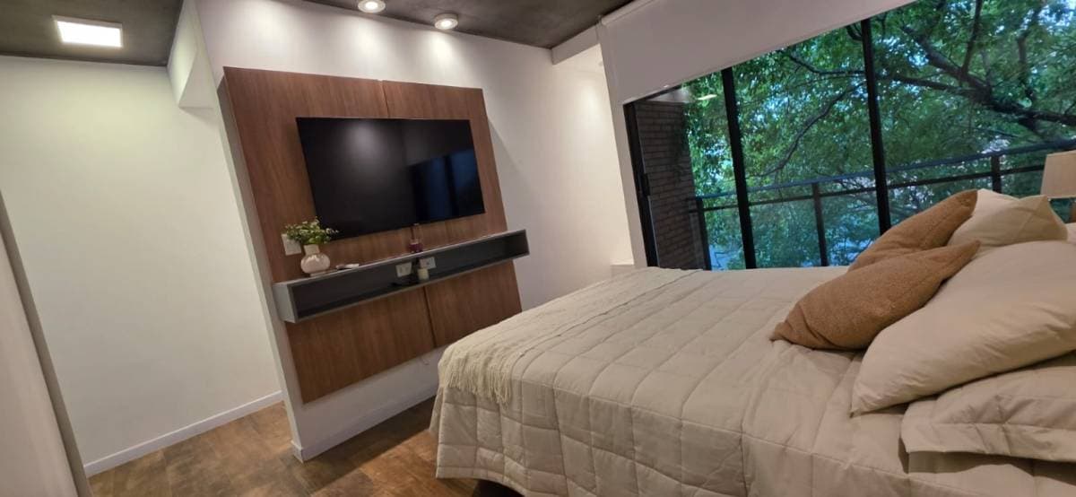 Departamento de 2 dormitorios amoblado barrio Las Mercedes, foto 2