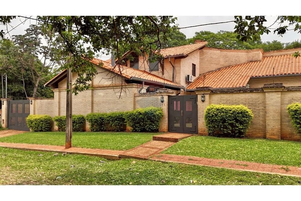 En venta residencia en San Lorenzo - barrio san miguel