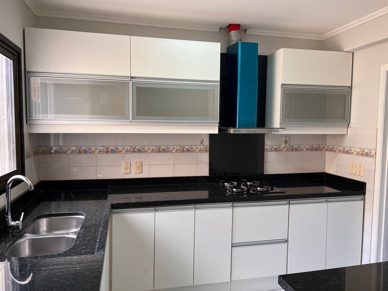 Departamento De 3 Dormitorios Con 2 Cocheras En Barrio Herrera, foto 4
