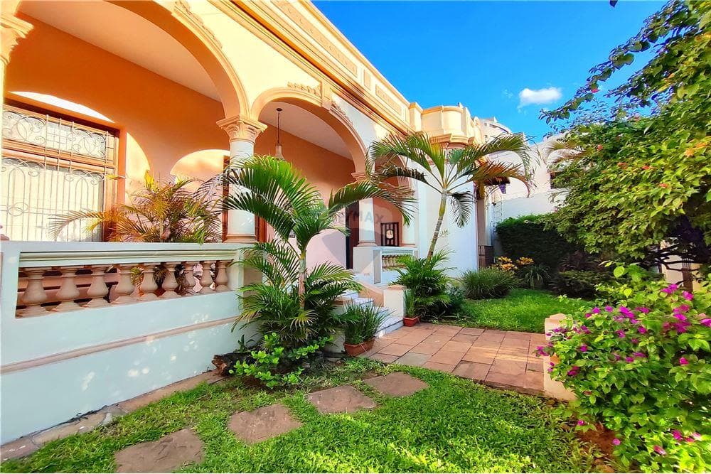 En venta exclusiva residencia en Asunción, foto 2