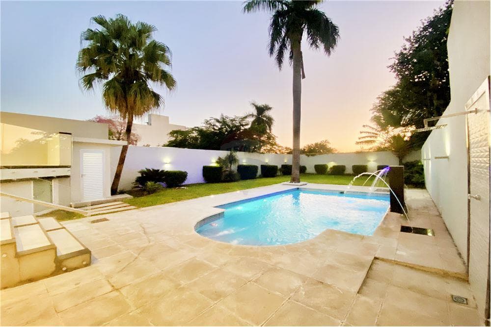 En venta Lujosa Residencia en Barrio Santo Domingo — foto 4
