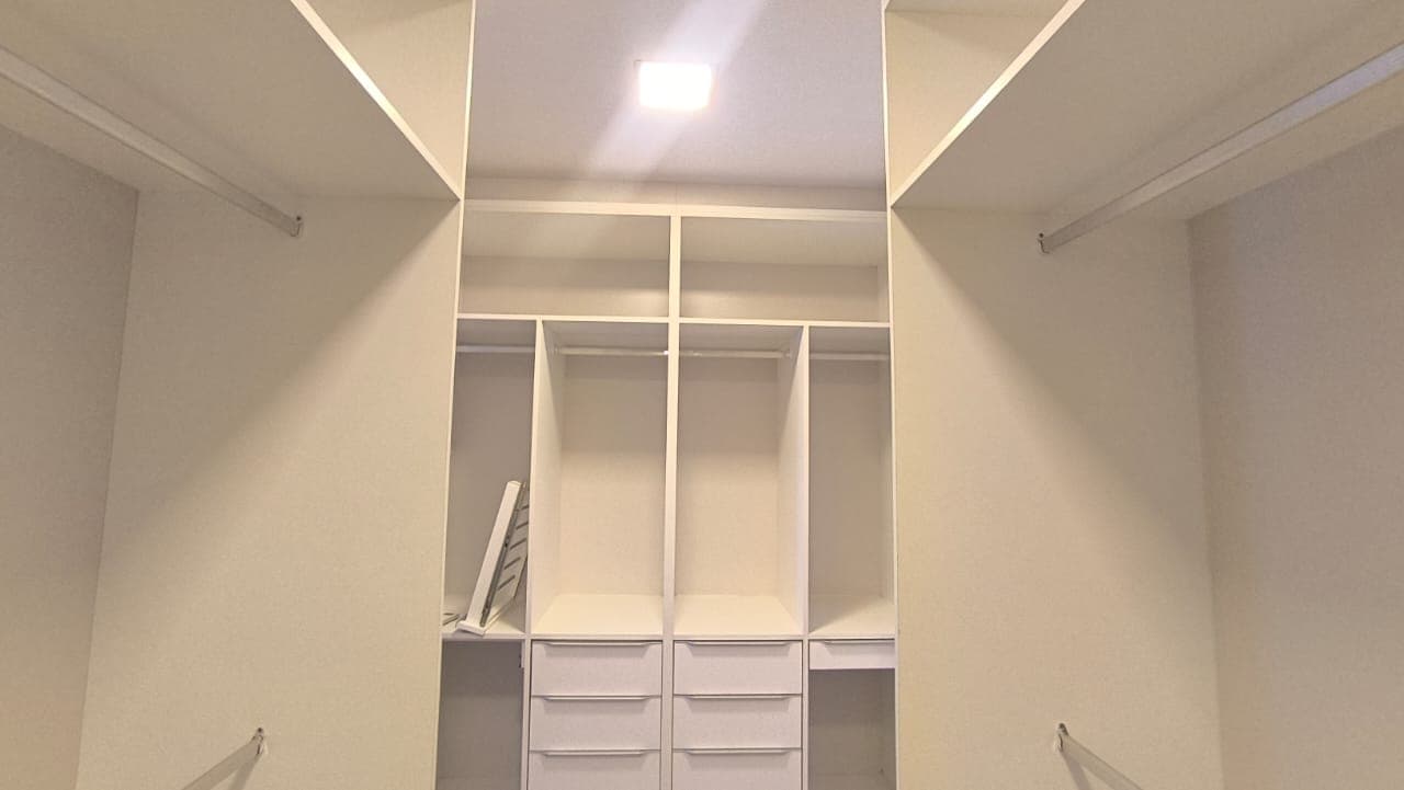 (o Venta) De Triplex En Barrio Cerrado De Lambare, foto 4