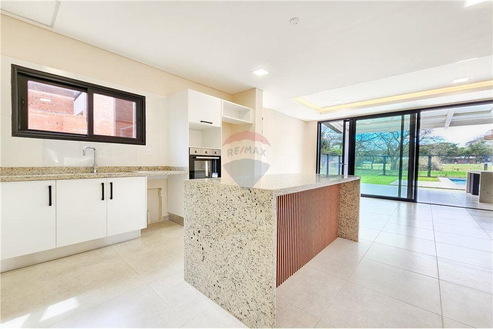 Casa - Venta - San Bernardino, Cordillera, Paraguay — foto 5