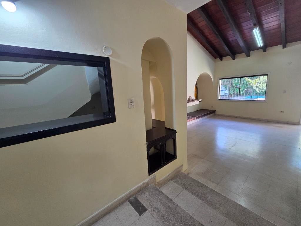 Casa Formidable de 509 m2 en el Barrio Las Mercedes - CLHO8361355, foto 4