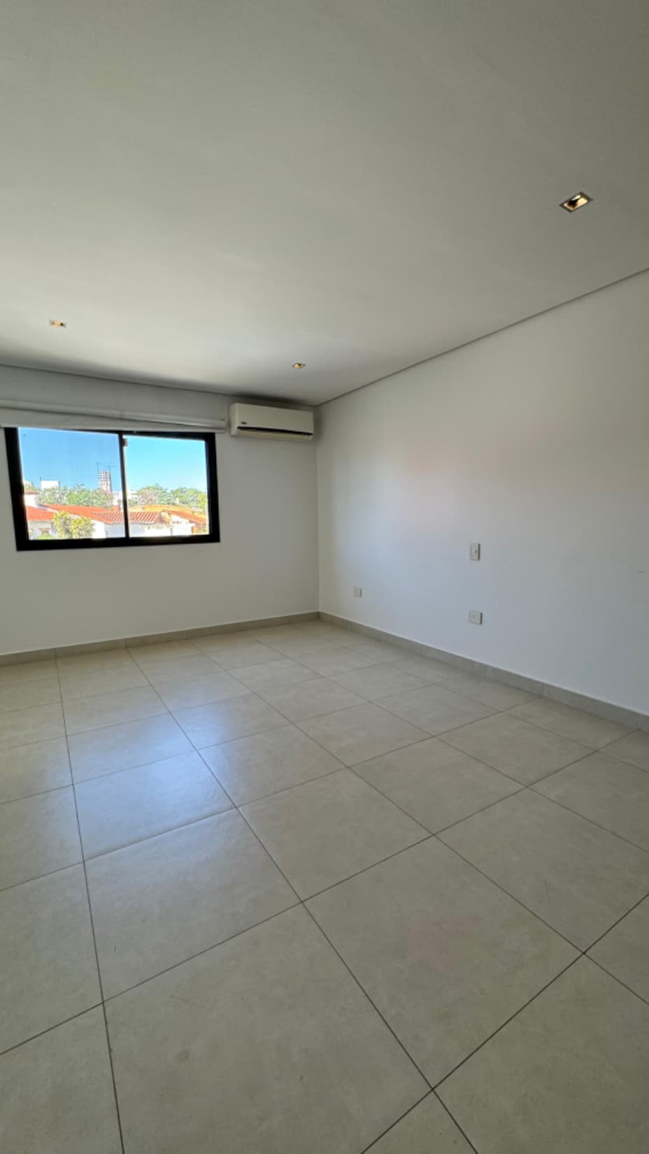 Hermosa casa estilo moderna en la mejor zona de Carmelitas, foto 4