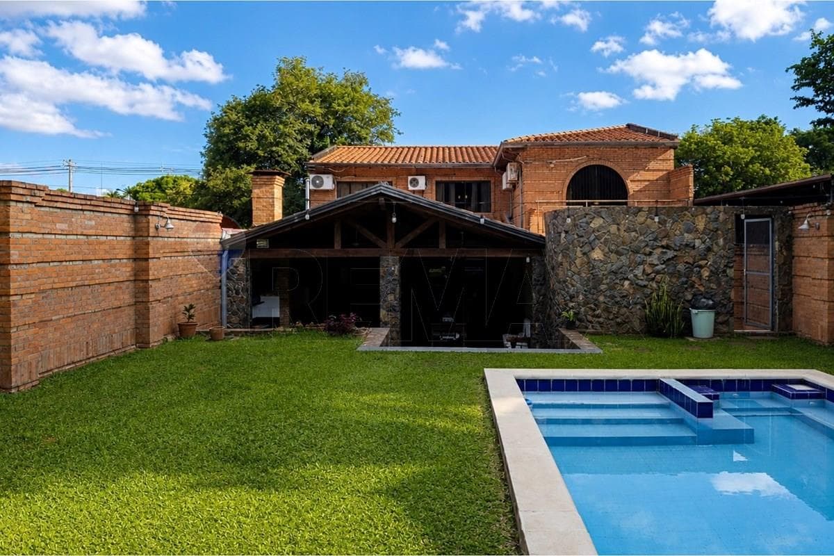 Residencia amoblada en venta en Barrio San Vicente, foto 1