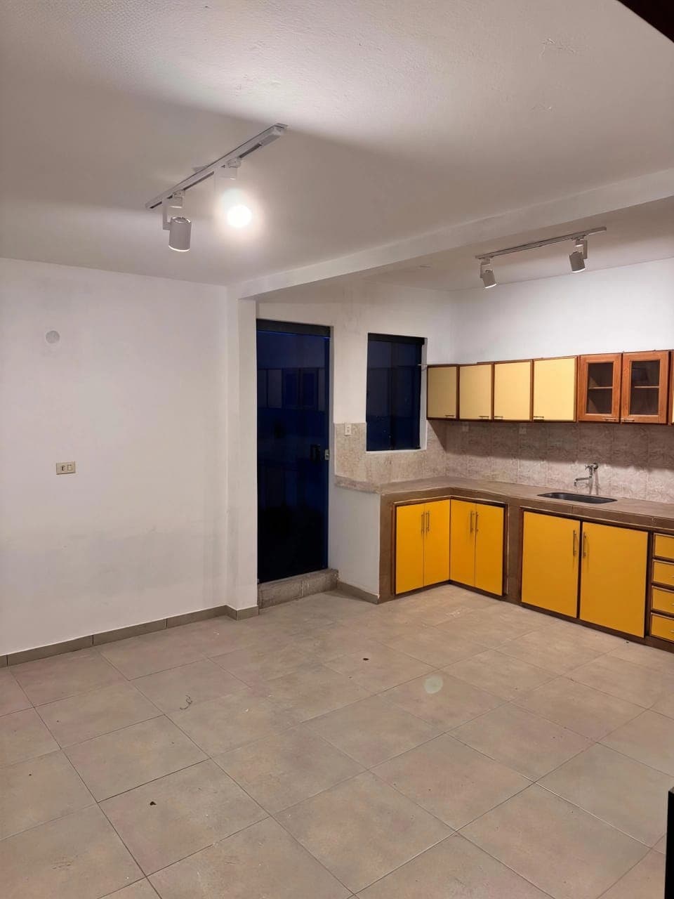 Amplia Casa En Los Laureles, foto 4