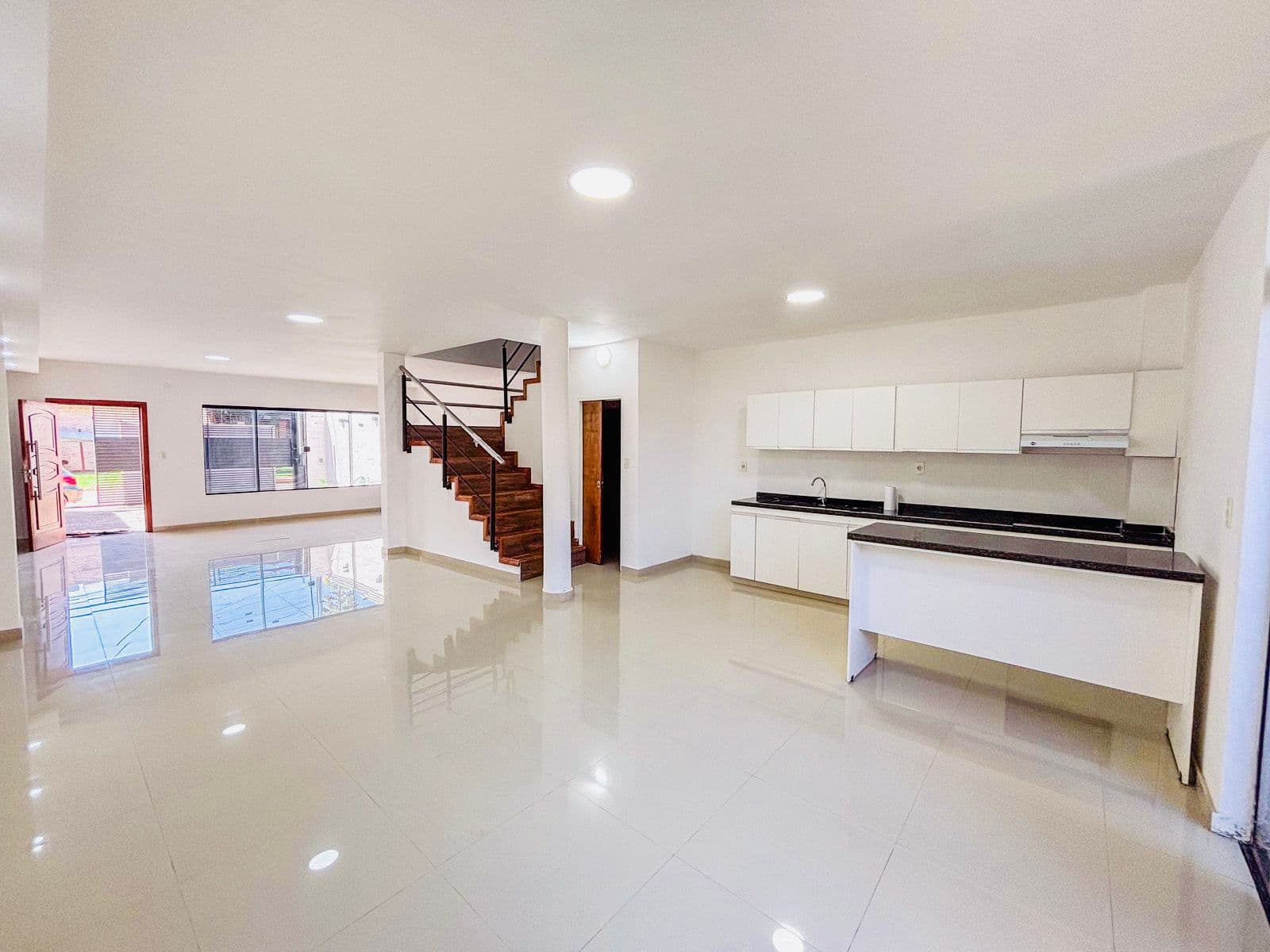 Duplex a estrenar Fernando de la Mora zona norte, foto 3