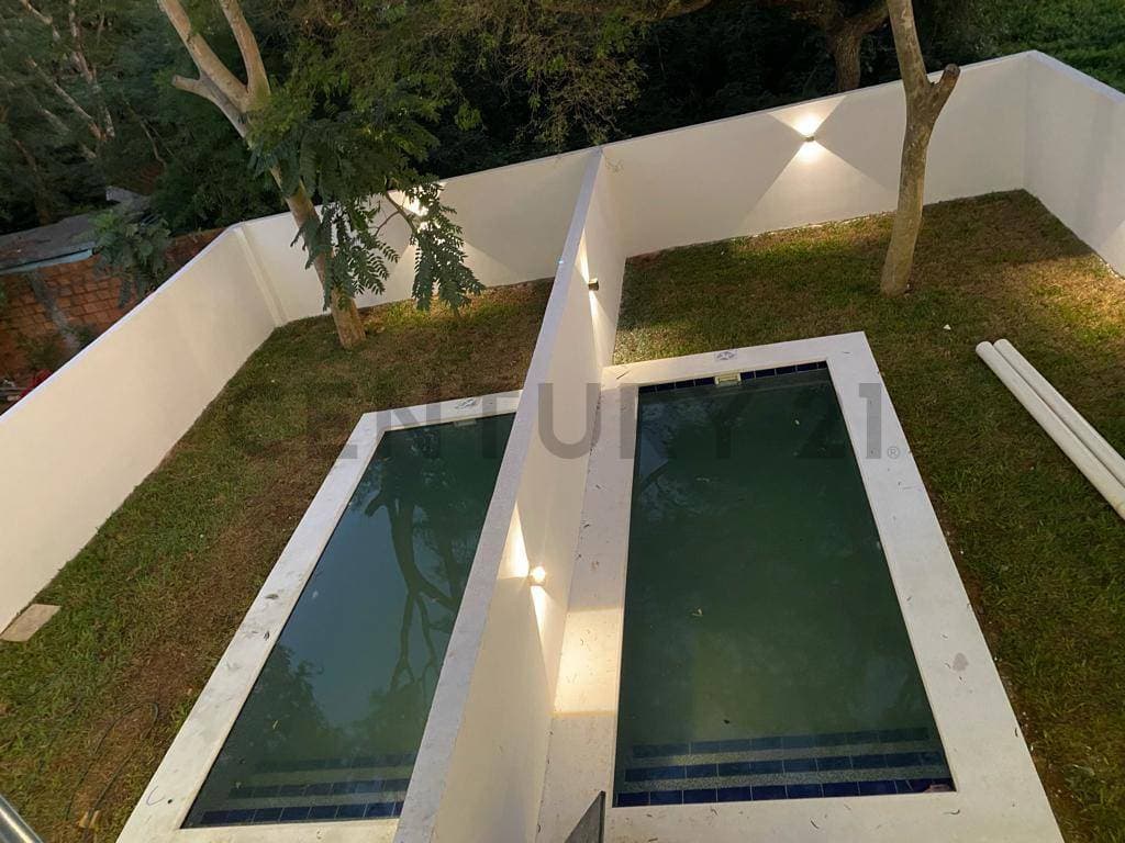 moderno Duplex en Luque detras de la Conmebol, foto 3