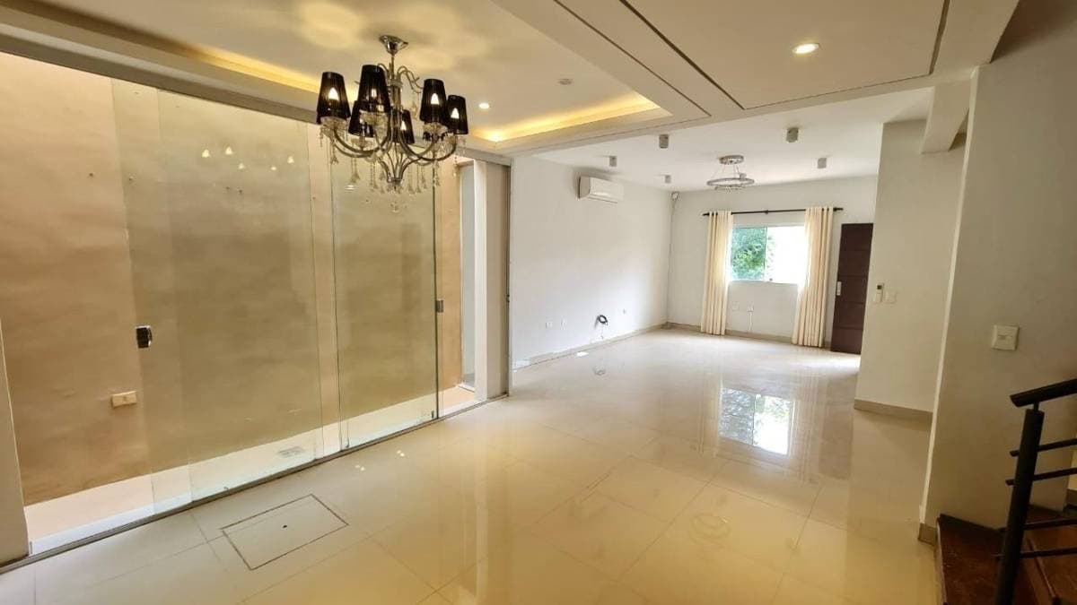 Amplio duplex en lambare, foto 5