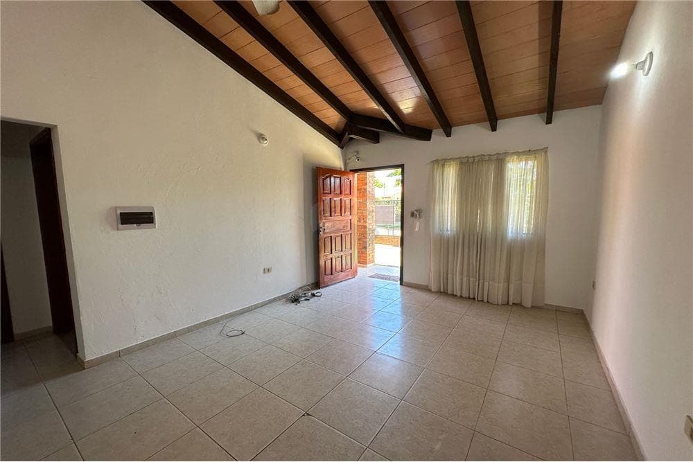 ¡Alquiler de Casa en Laurelty, Luque!, foto 3