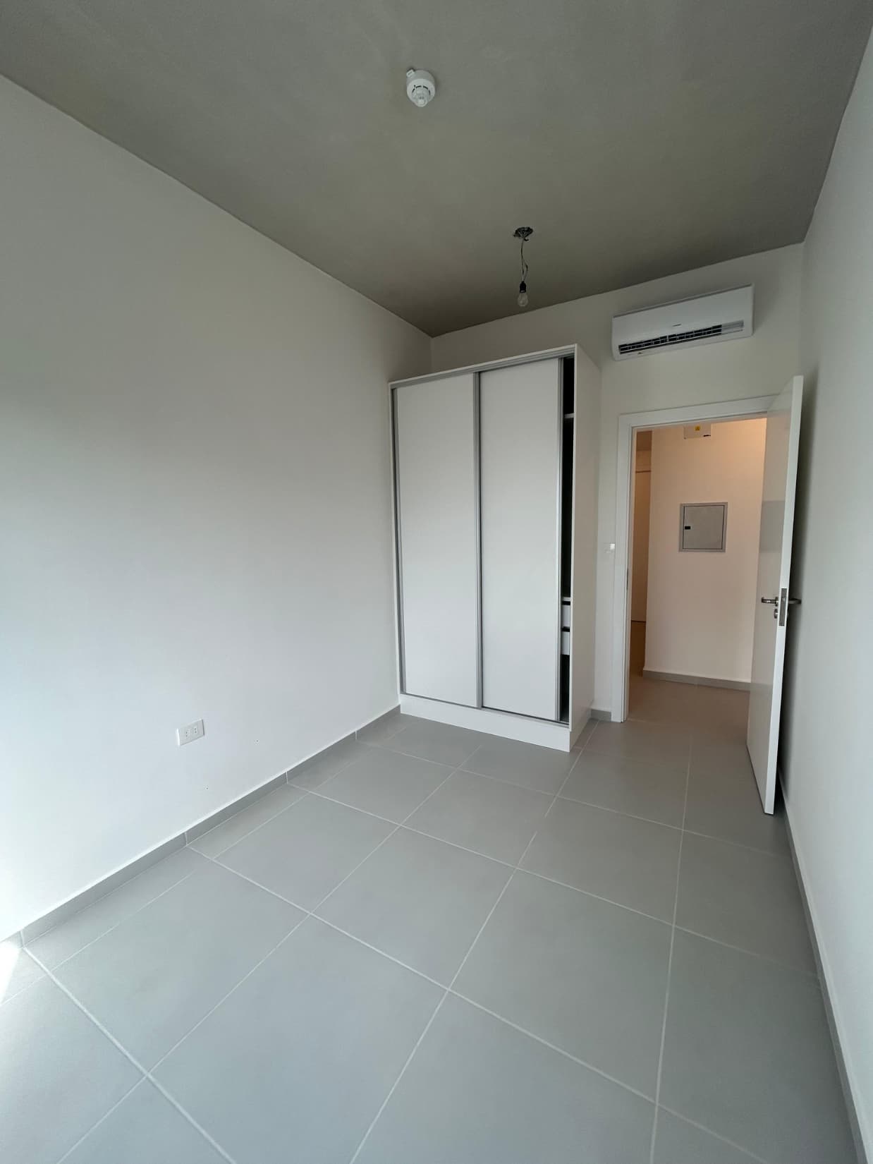 Dpto a estrenar de 2 habitaciones en las merecedes — foto 5