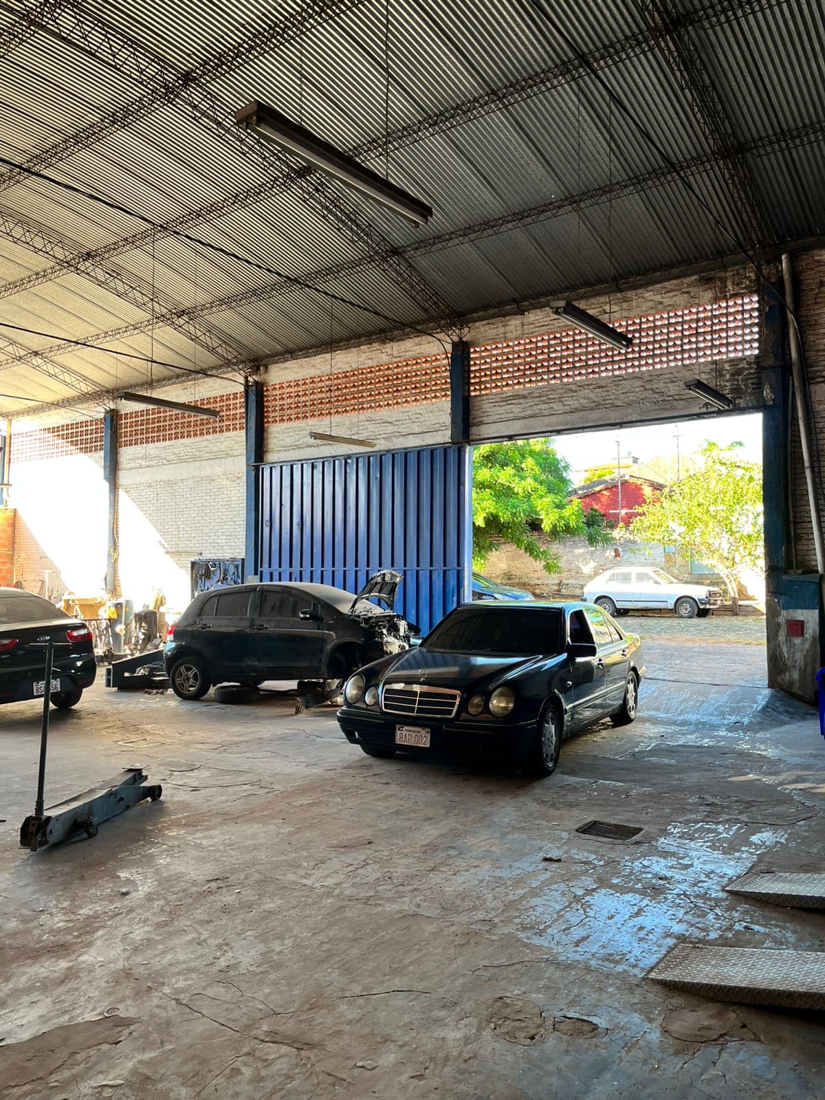 Deposito comercial en esquina en barrio panambireta, foto 3