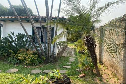 Casa en Venta- Loma Pyta, Asunción Sobre la calle Isidoro Jara Cardozo, foto 2