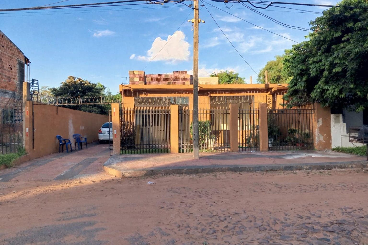 Casa c/ constrccion a terminar en Ñemby bº caaguazu, foto 1