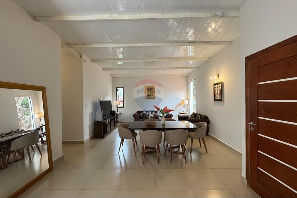 Casa en lambare a precio de duplex, foto 3