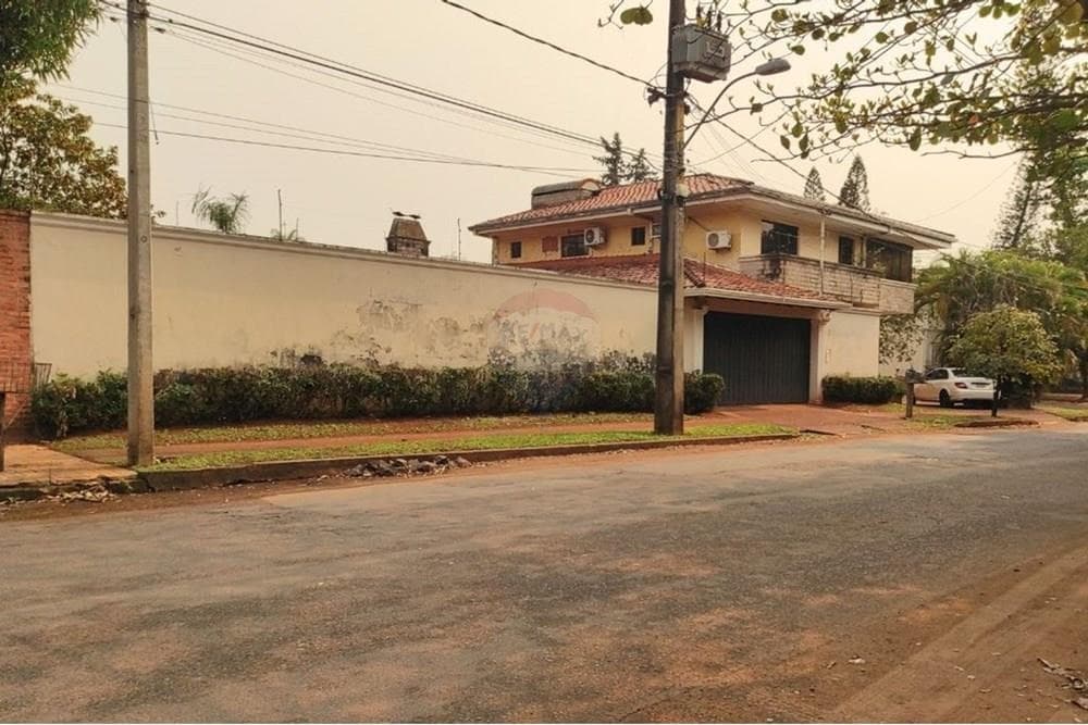 Casa en esquina en barrio Herrera, foto 5
