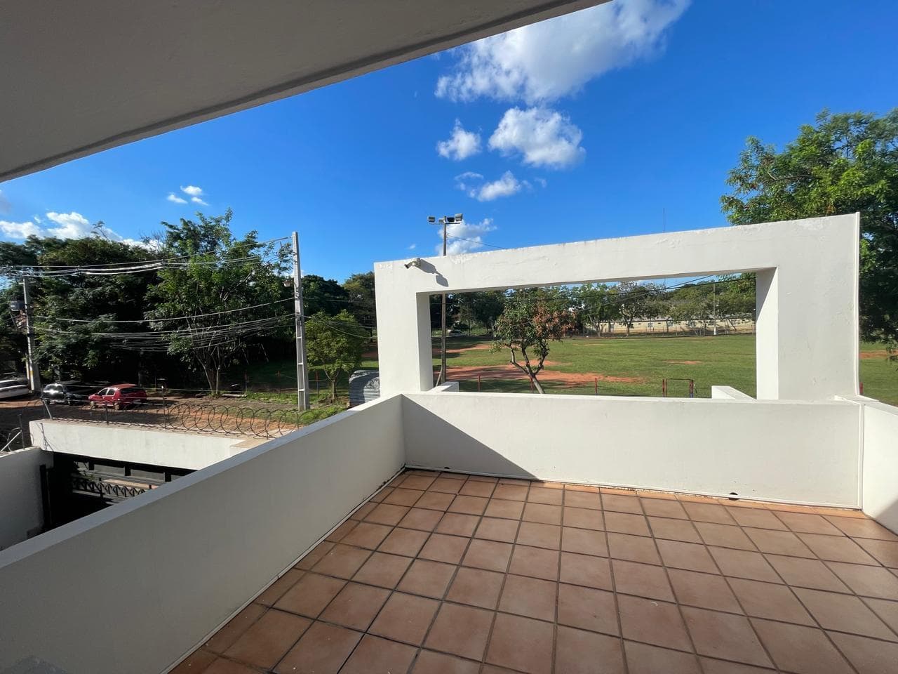Amplia casa en venta a 2 cuadras de Mcal Lopez a pasos del Shopping Pinedo, foto 4