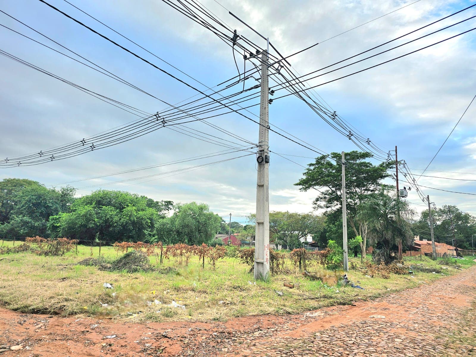 Gran terreno de 4.239 m2 para inversion, zona Pinedo — foto 3