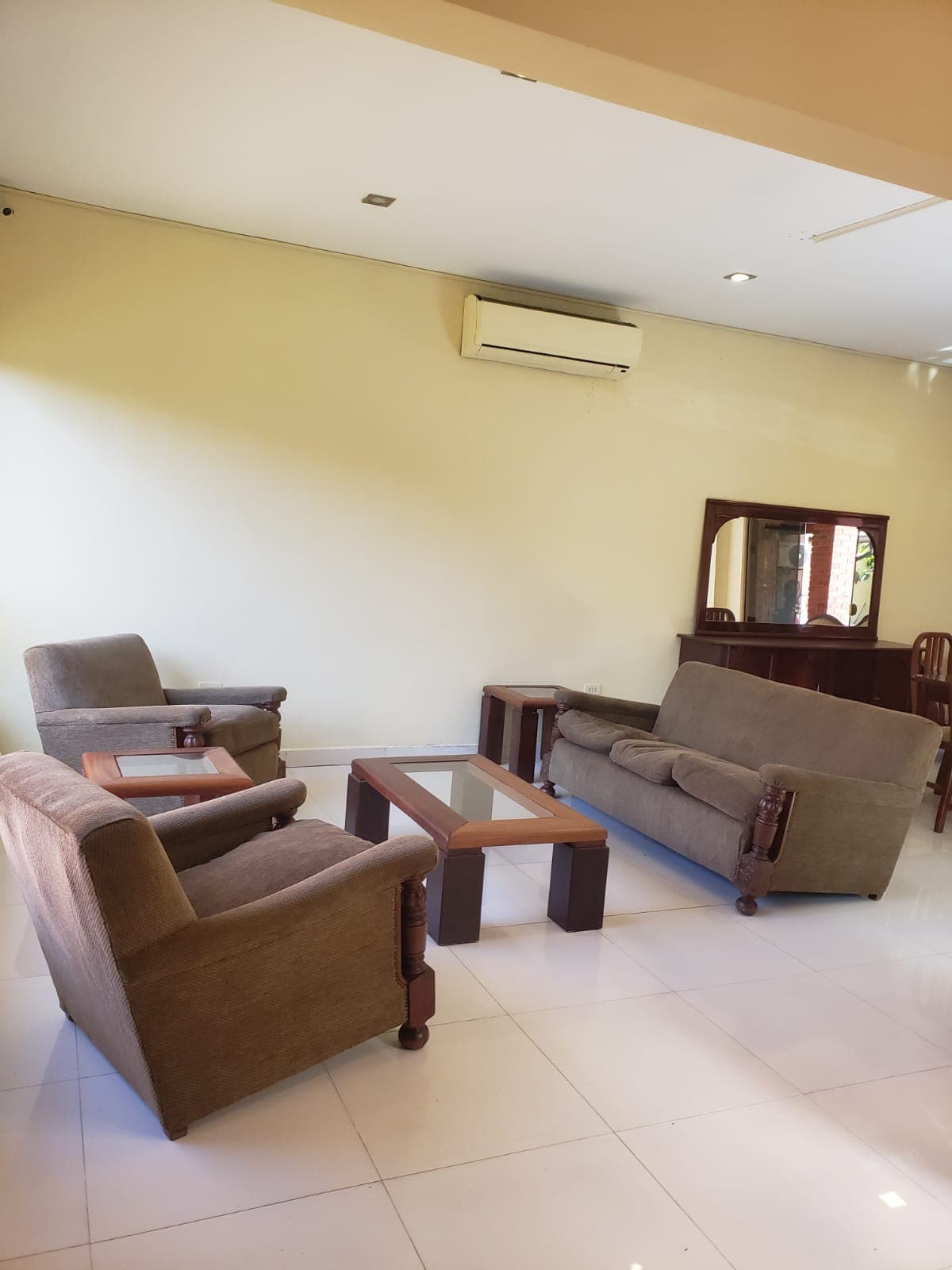 Hermosa casa en asuncion cerca de todo — foto 2