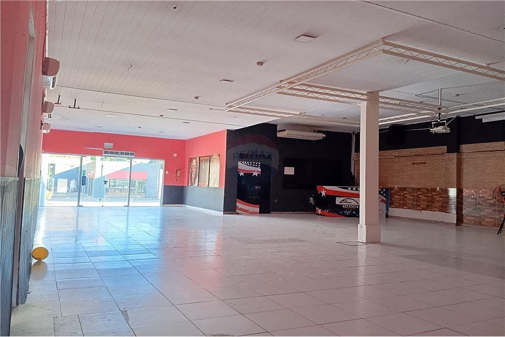 Salon comercial en fernando zona sur sobre asfalto, foto 4