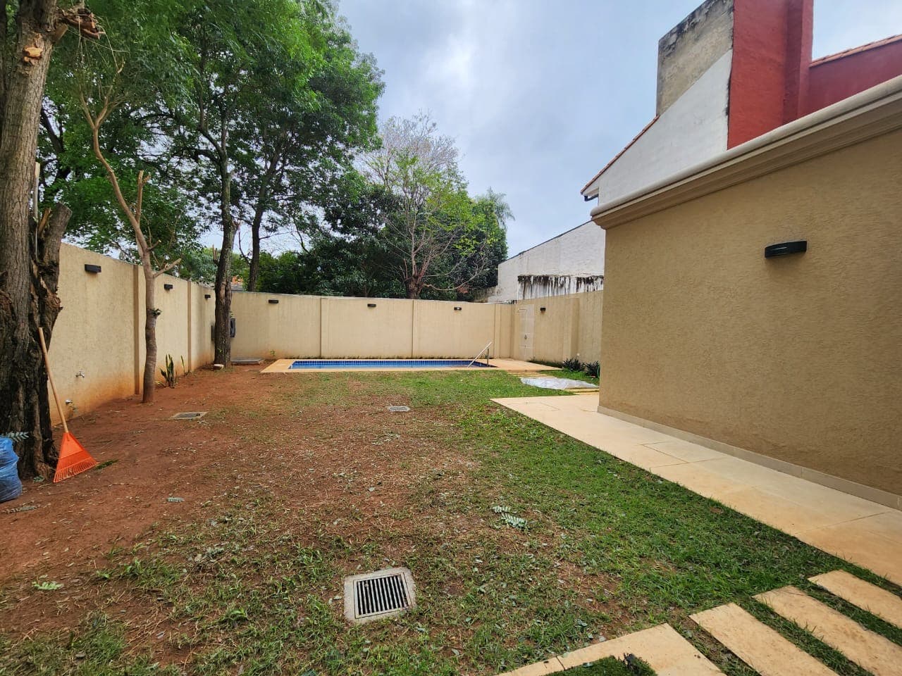 *alquilo hermosa residencia estilo toscano* barrio Herrera, foto 2