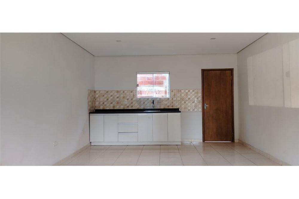 Casa en condominio seguro, isla bogado Luque, foto 3