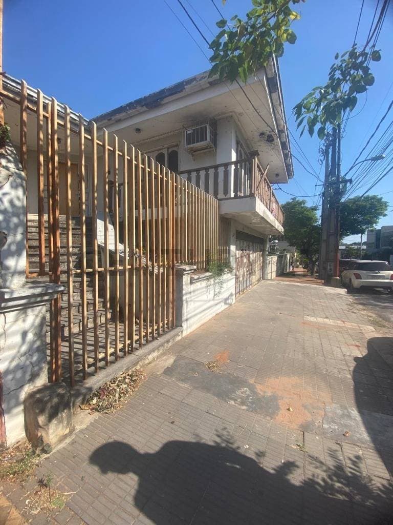 Casa a demoler o refaccionar en barrio Jara, foto 3