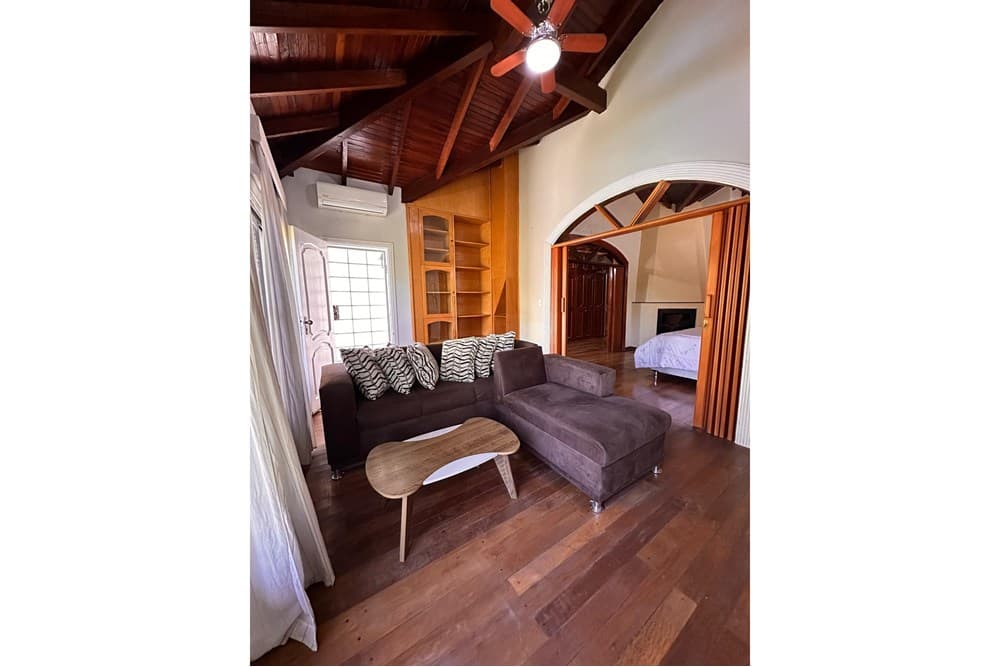 Lujosa casa amoblada en alquiler barrio Carmelitas, Asunción — foto 4