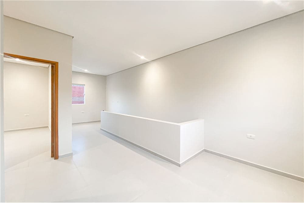 En venta duplex con patio zona super 6 laurelty — foto 2