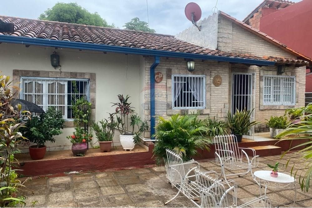 Casa - Venta - Paraguay Central San Lorenzo, invierte en un hogar comodo!