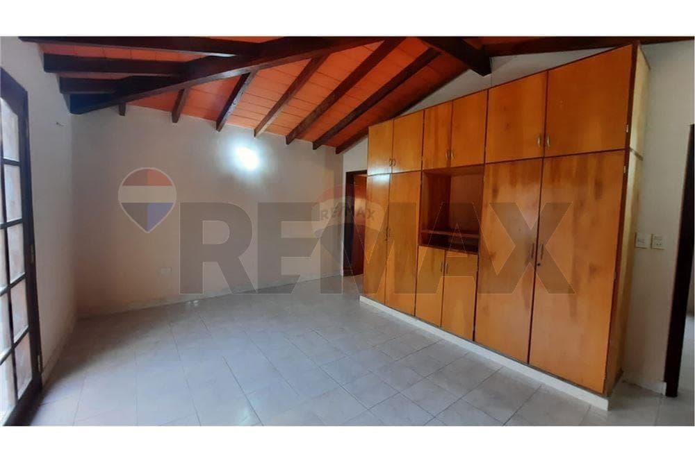 Casa en venta – Lambaré, zona canal 13, foto 2