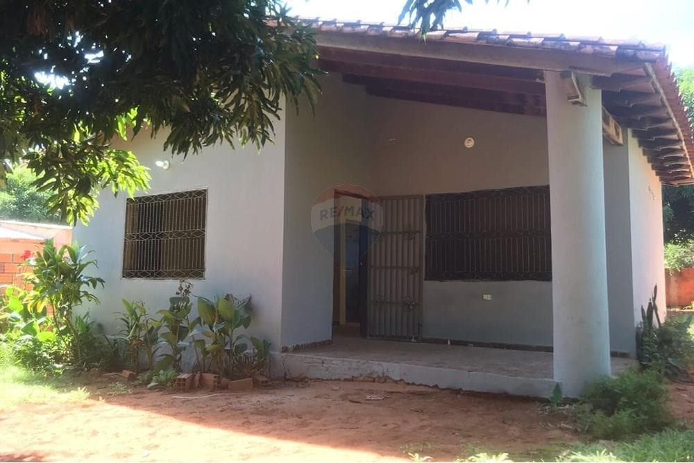 Alquilo casa en capiata
