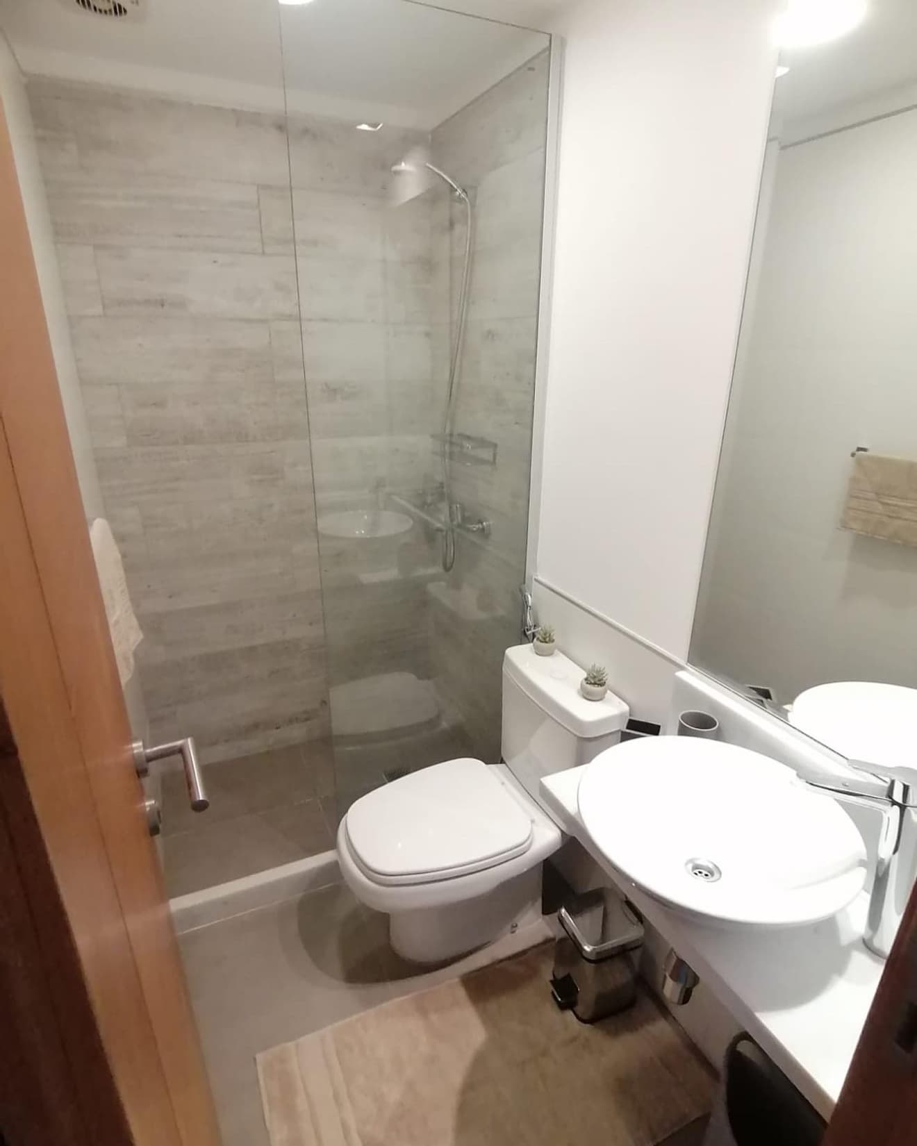 Departamento Totalmente Amoblado Zona Paseo La Galería — foto 2