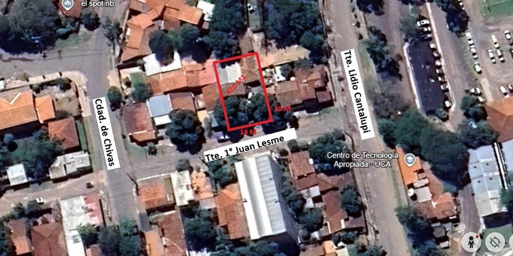 En venta terreno con edificación a demoler o refaccionar a 1/2 cuadra de la UCA, foto 3