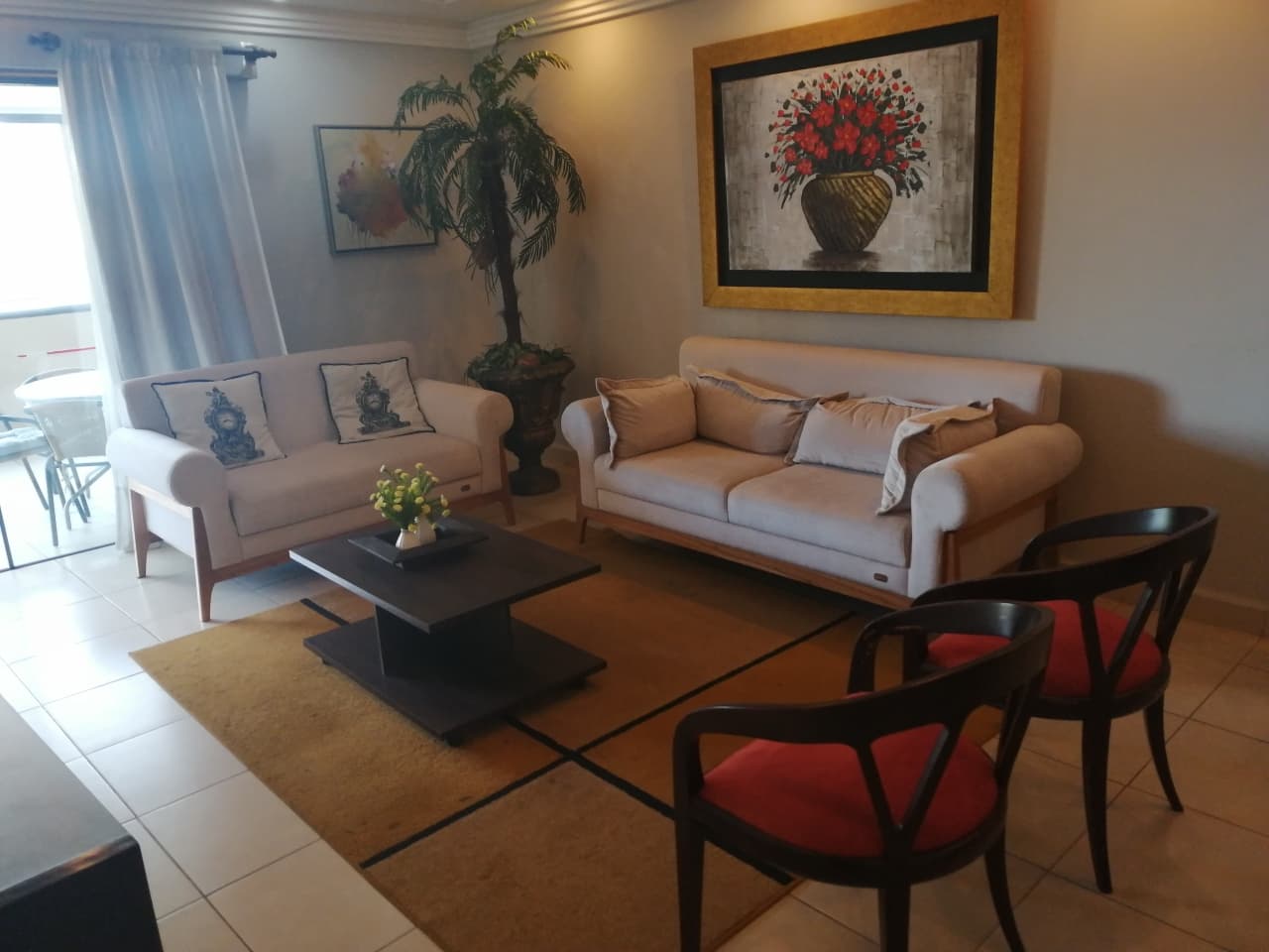 En alquiler departamento de 3 dormitorios amoblado en barrio Carmelitas, foto 2