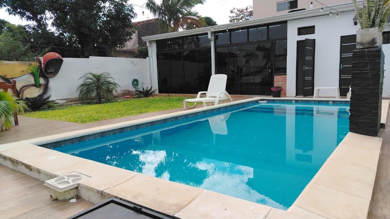 En venta hermosa casa con piscina San Lorenzo